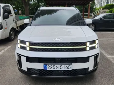 Hyundai Santafe 2025, 1570 км, за 17773.37 USD