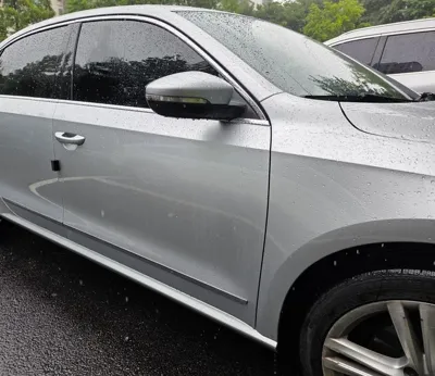 Volkswagen Passat 2015, 112700 км, за 2986.74 USD