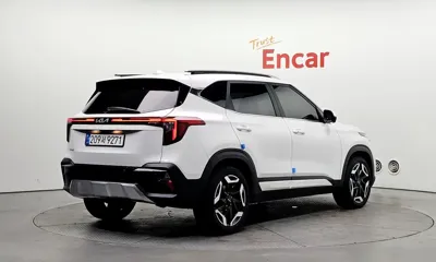 Kia Seltos 2023, 10449 км, за 17060.52 USD