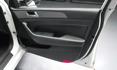Hyundai Sonata 2018, 127004 км, за 6825.71 USD - фото 24