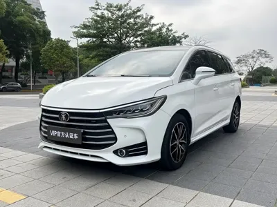 BYD MAX · 2018 год