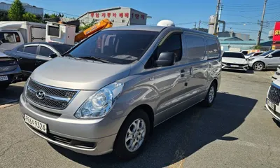 Hyundai Starex 2015, 160000 км, за 5135.54 USD