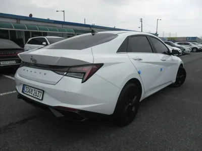 Hyundai Avante 2022, 128000 км, за 10744.28 USD