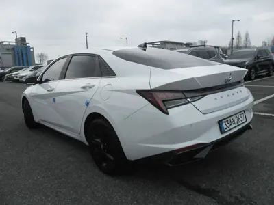 Hyundai Avante 2022, 128000 км, за 10744.28 USD
