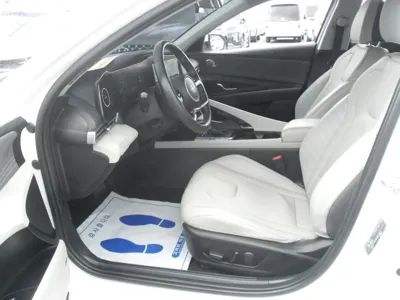 Hyundai Avante 2022, 128000 км, за 10744.28 USD - фото 11