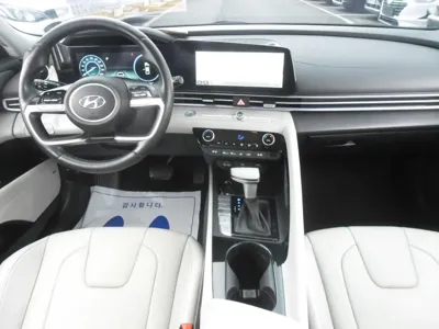 Hyundai Avante 2022, 128000 км, за 10744.28 USD - фото 13
