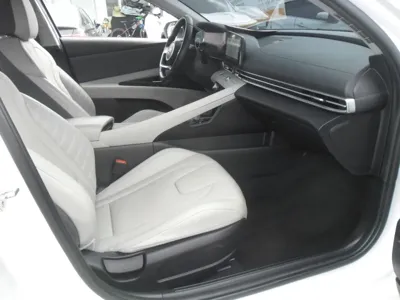 Hyundai Avante 2022, 128000 км, за 10744.28 USD - фото 14