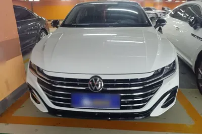 Volkswagen FAW-Volkswagen CC 2023, 10500 км, за 23182 USD