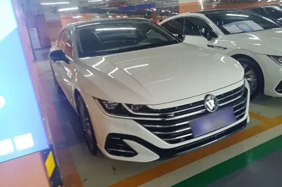 Volkswagen FAW-Volkswagen CC 2023, 10500 км, за 23182 USD