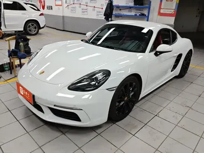 Porsche 718 · 2018 год
