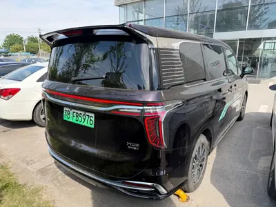 Hongqi Hongqi HQ9 PHEV 2024, 10000 км, за 29399.08 USD