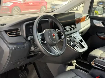 Hongqi Hongqi HQ9 PHEV 2024, 10000 км, за 29399.08 USD