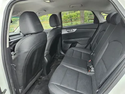 Kia K3 2022, 78454 км, за 8205.33 USD - фото 11