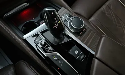 BMW 5-Series 2020, 55980 км, за 21402.57 USD - фото 9