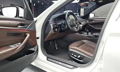 BMW 5-Series 2020, 55980 км, за 21402.57 USD - фото 10
