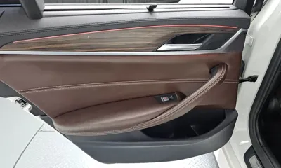BMW 5-Series 2020, 55980 км, за 21402.57 USD - фото 25