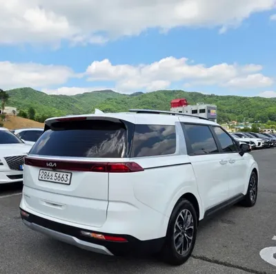 Kia Canival 2023, 98241 км, за 14918.57 USD