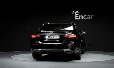 Mercedes-Benz E-Class 2021, 123116 км, за 20121.11 USD