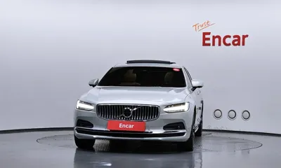 Volvo S90 2022, 41370 км, за 23565.71 USD