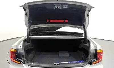 Volvo S90 2022, 41370 км, за 23565.71 USD - фото 18