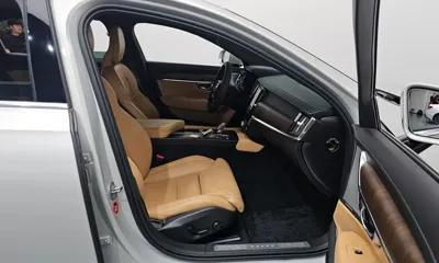 Volvo S90 2022, 41370 км, за 23565.71 USD - фото 26