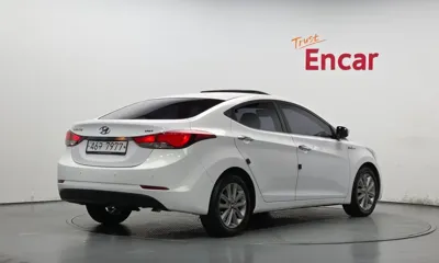Hyundai Avante 2014, 158485 км, за 2560.06 USD