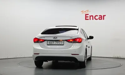 Hyundai Avante 2014, 158485 км, за 2560.06 USD