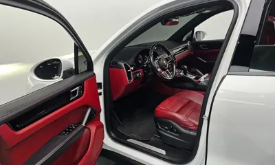 Porsche Cayenne 2022, 70965 км, за 55730.6 USD - фото 11
