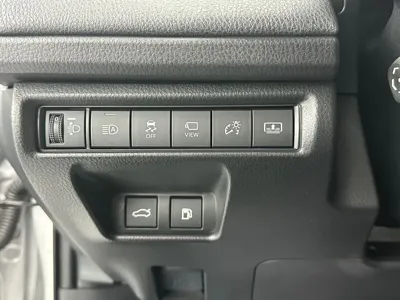 Toyota Camry 2026, 2023 км, за 31596.11 USD - фото 13