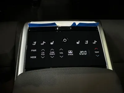 Toyota Camry 2026, 2023 км, за 31596.11 USD - фото 18