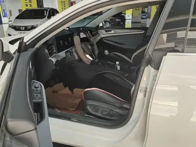 Volkswagen Lamando 2023, 63800 км, за 15199.82 USD - фото 9
