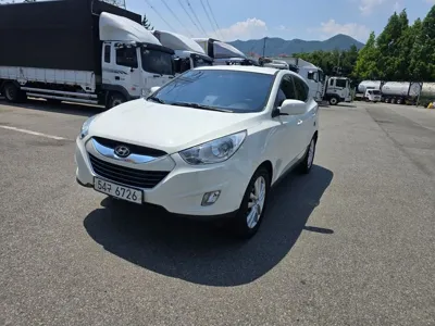 Hyundai Tucson 2010, 129000 км, за 3938.56 USD