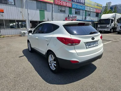 Hyundai Tucson 2010, 129000 км, за 3938.56 USD - фото 8