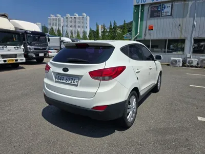 Hyundai Tucson 2010, 129000 км, за 3938.56 USD - фото 9