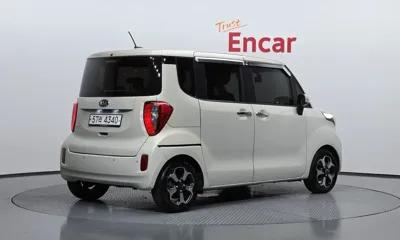 Kia Ray 2013, 51954 км, за 3807.27 USD