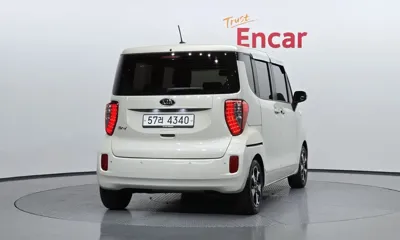 Kia Ray 2013, 51954 км, за 3807.27 USD