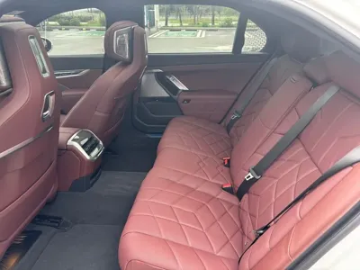 BMW 7-Series 2024, 28500 км, за 0 USD - фото 11