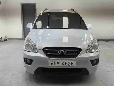 Kia Carens · 2009 год