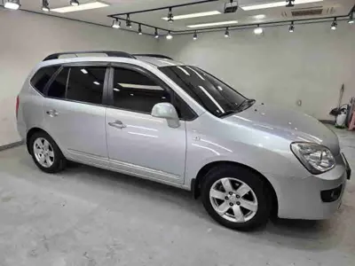 Kia Carens 2009, 141489 км, за 2431.45 USD