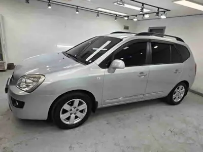 Kia Carens 2009, 141489 км, за 2431.45 USD
