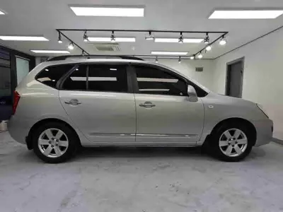 Kia Carens 2009, 141489 км, за 2431.45 USD