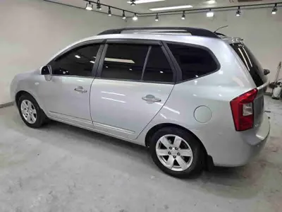 Kia Carens 2009, 141489 км, за 2431.45 USD - фото 7