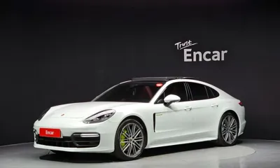 Porsche Panamera · 2018 год