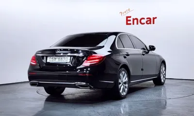 Mercedes-Benz E-Class 2018, 60533 км, за 18434.09 USD