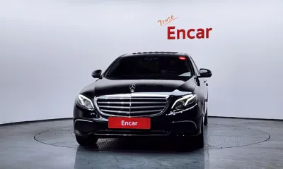 Mercedes-Benz E-Class 2018, 60533 км, за 18434.09 USD