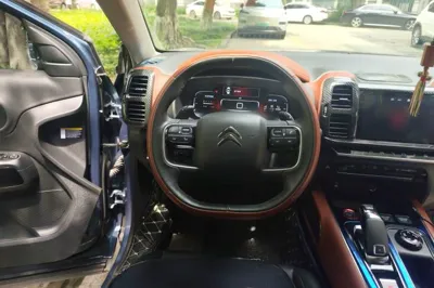 Citroen C5 Aircross 2017, 39900 км, за 7928 USD - фото 7