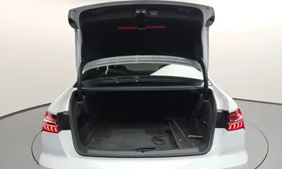 Audi A6 2021, 65855 км, за 22267.46 USD - фото 20