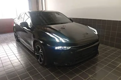 Lynk & Co 03 2025, 22600 км, за 15989 USD
