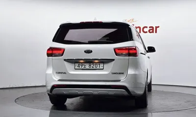 Kia Canival 2016, 147276 км, за 6937.56 USD