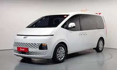 Hyundai Staria · 2023 год